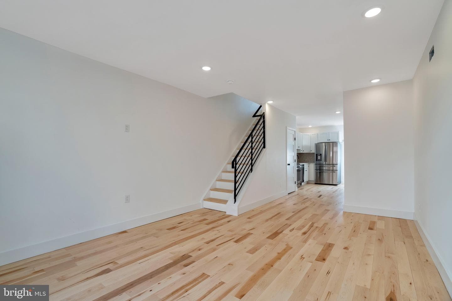 2138 Cross Street photo 3