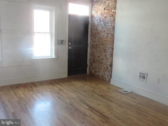 832 Jackson Street photo 3