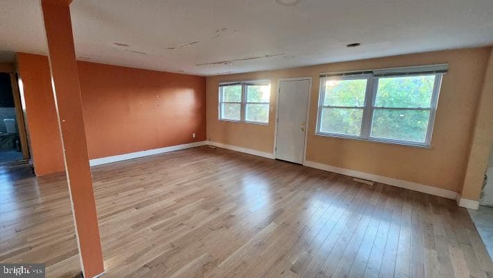 1038-1036 E Mount Pleasant Avenue photo 10
