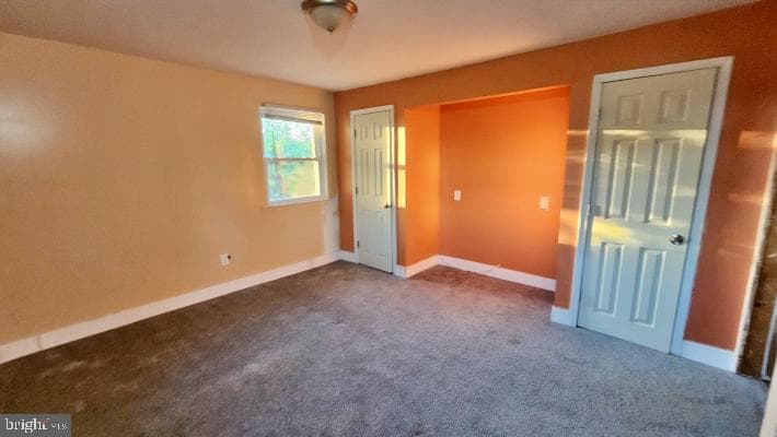 1038-1036 E Mount Pleasant Avenue photo 32