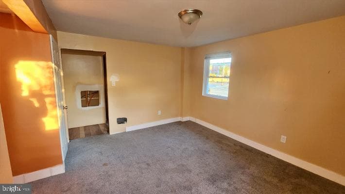 1038-1036 E Mount Pleasant Avenue photo 34
