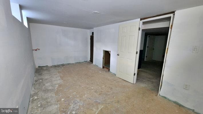 1038-1036 E Mount Pleasant Avenue photo 46