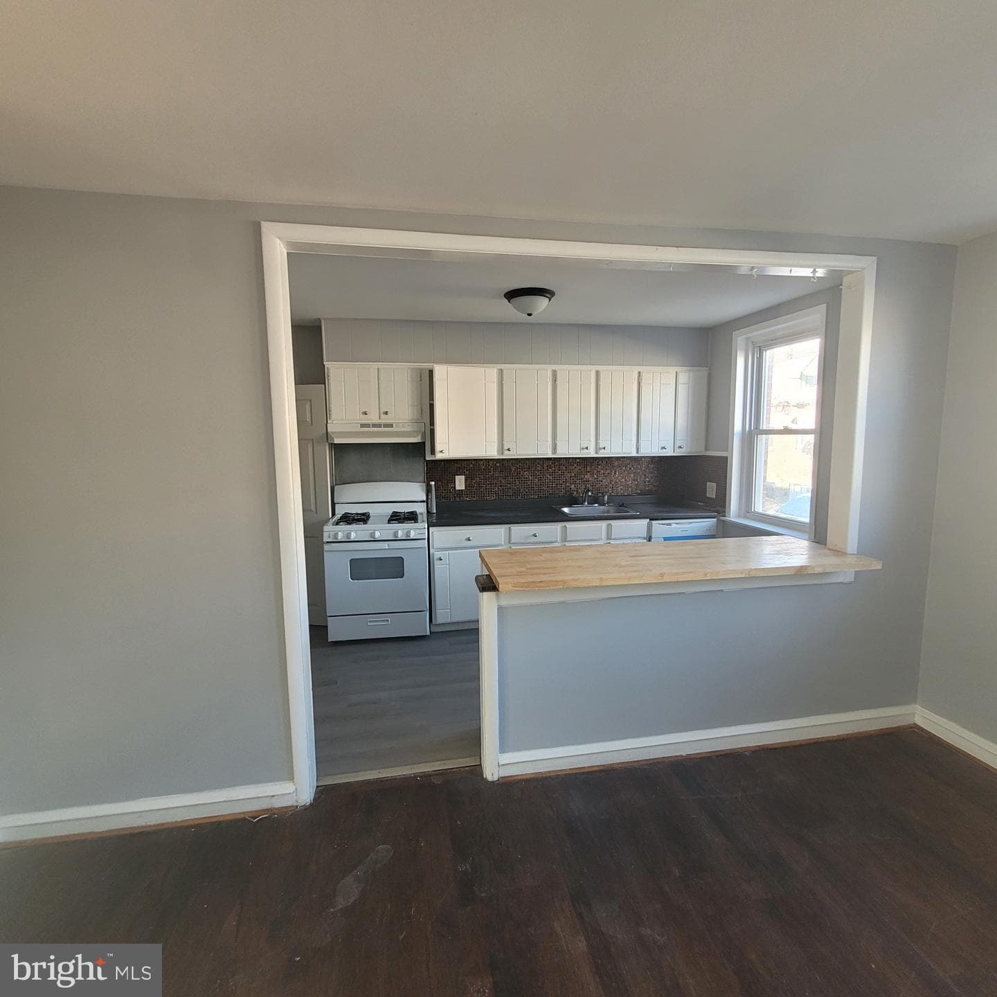 6828 Kindred Street photo 5
