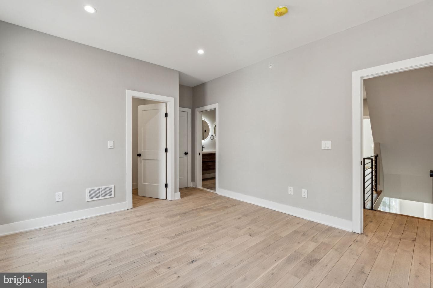 332 Carson Street photo 13