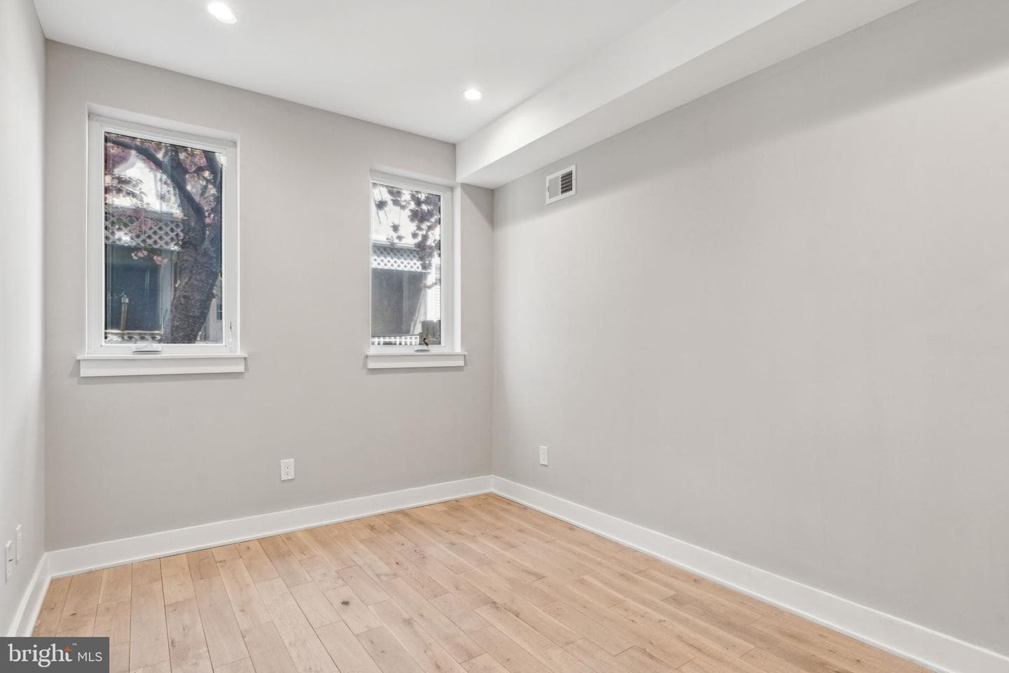 332 Carson Street photo 23