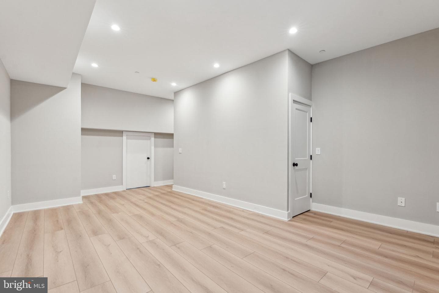 332 Carson Street photo 27