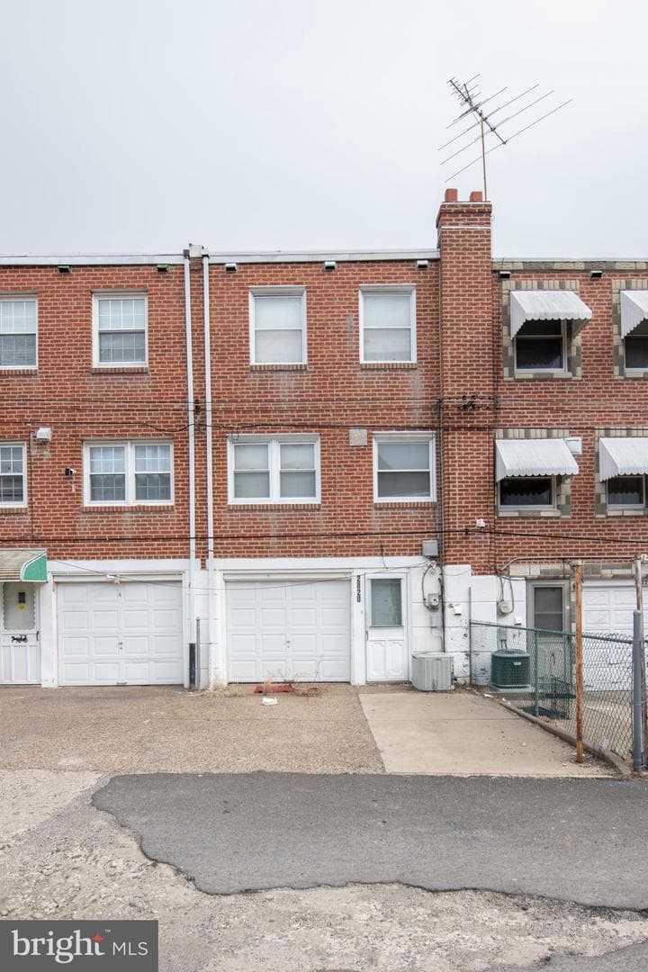 2820 Rawle Street photo 24