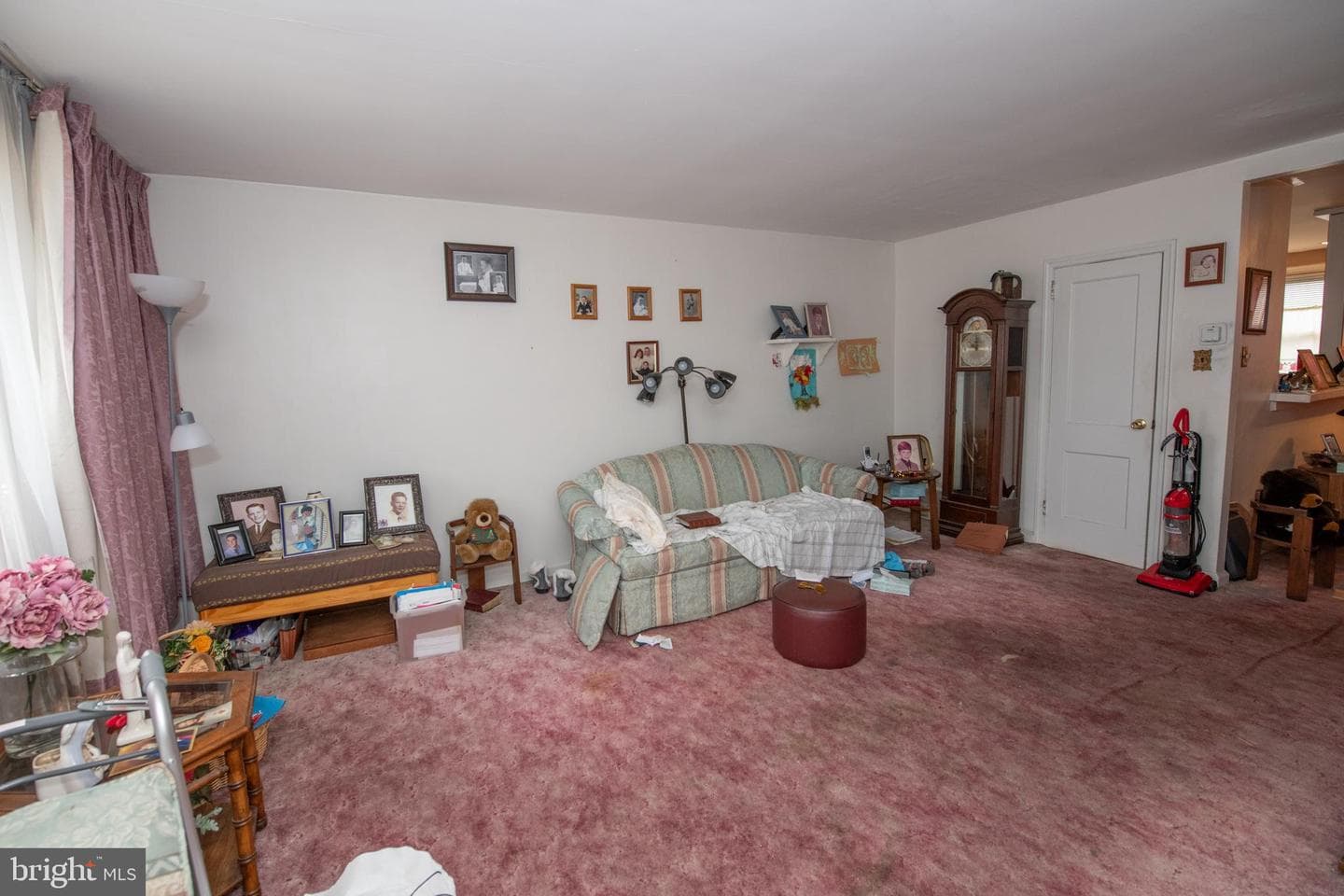 2820 Rawle Street photo 5