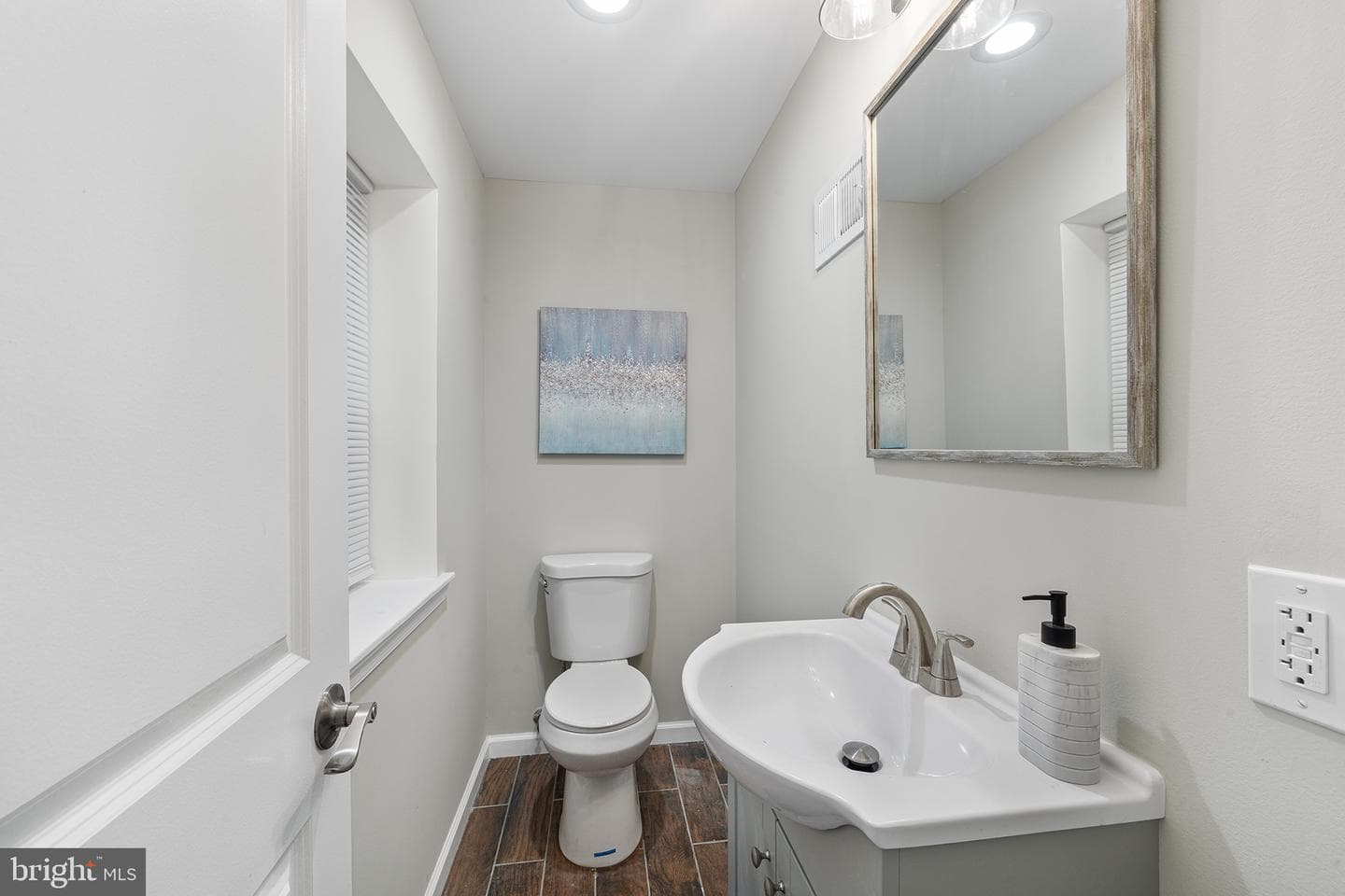 1949 S 22nd Street photo 13