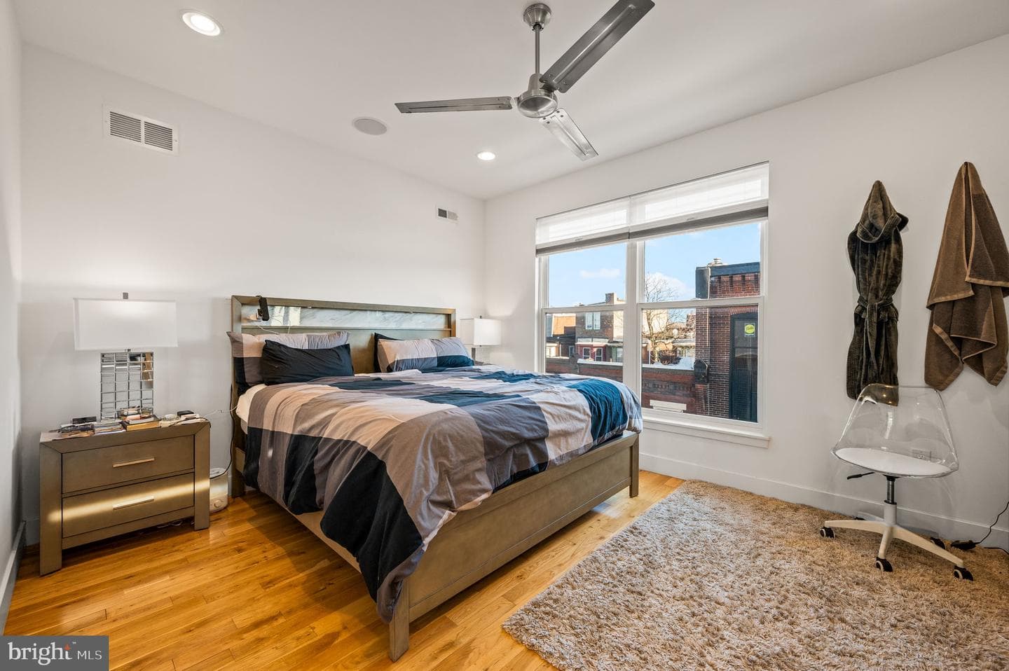 1222 N Hollywood Street photo 17