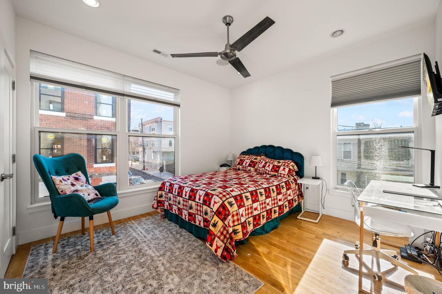 1222 N Hollywood Street photo 9