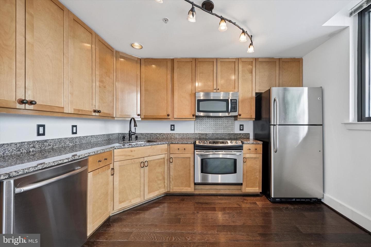 717 S Columbus Boulevard #812 photo 9