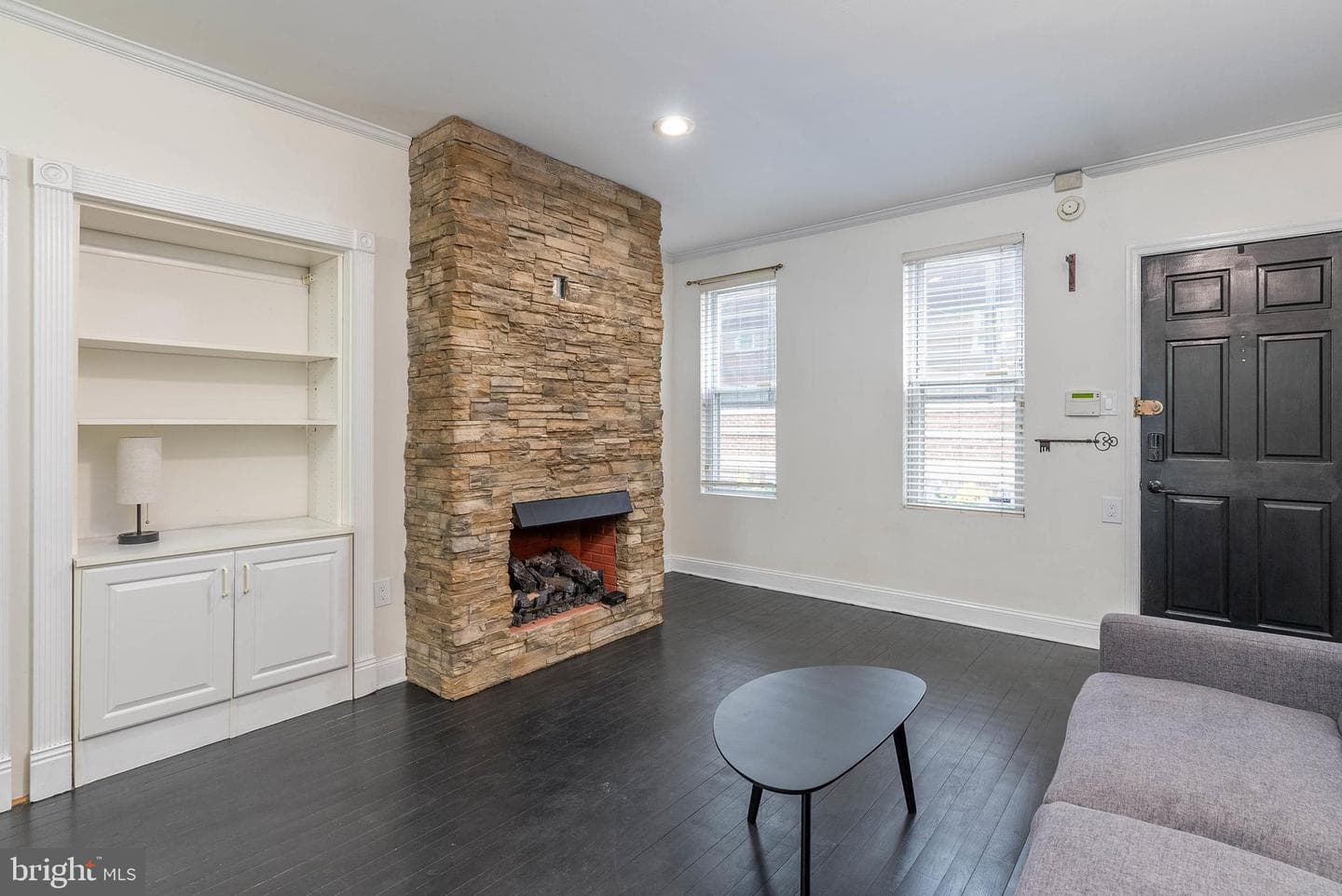1833 Carlton Street photo 3