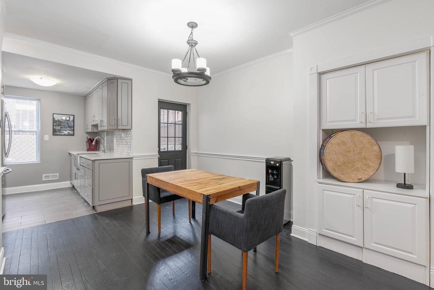 1833 Carlton Street photo 5