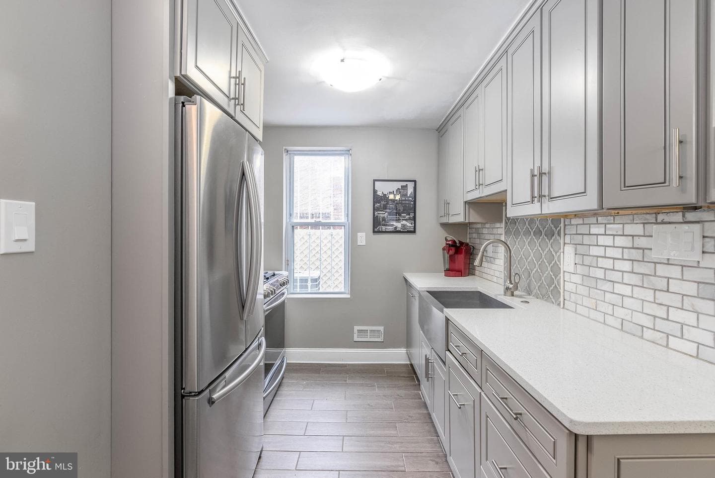 1833 Carlton Street photo 7