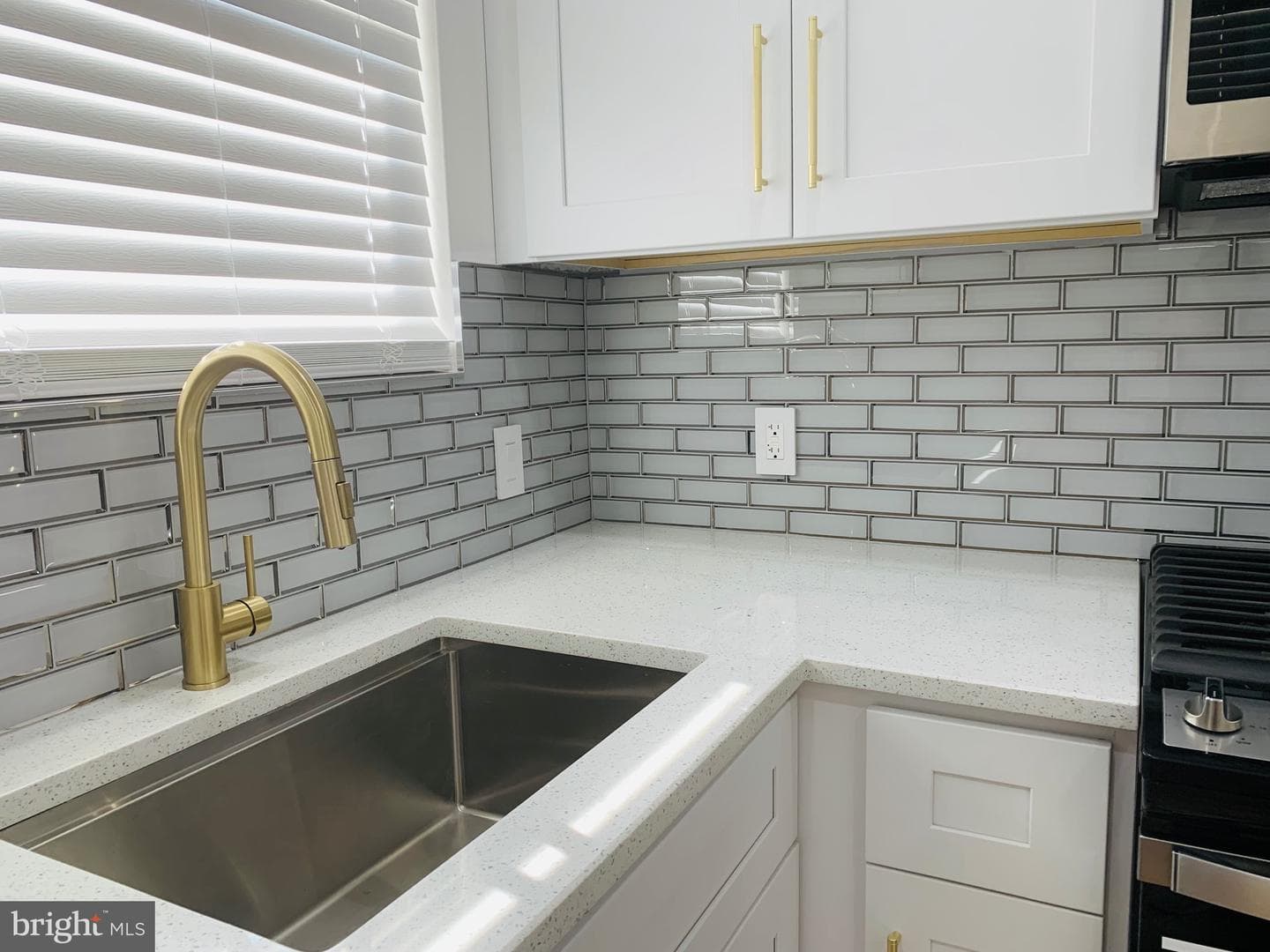 1986 73rd Avenue photo 9