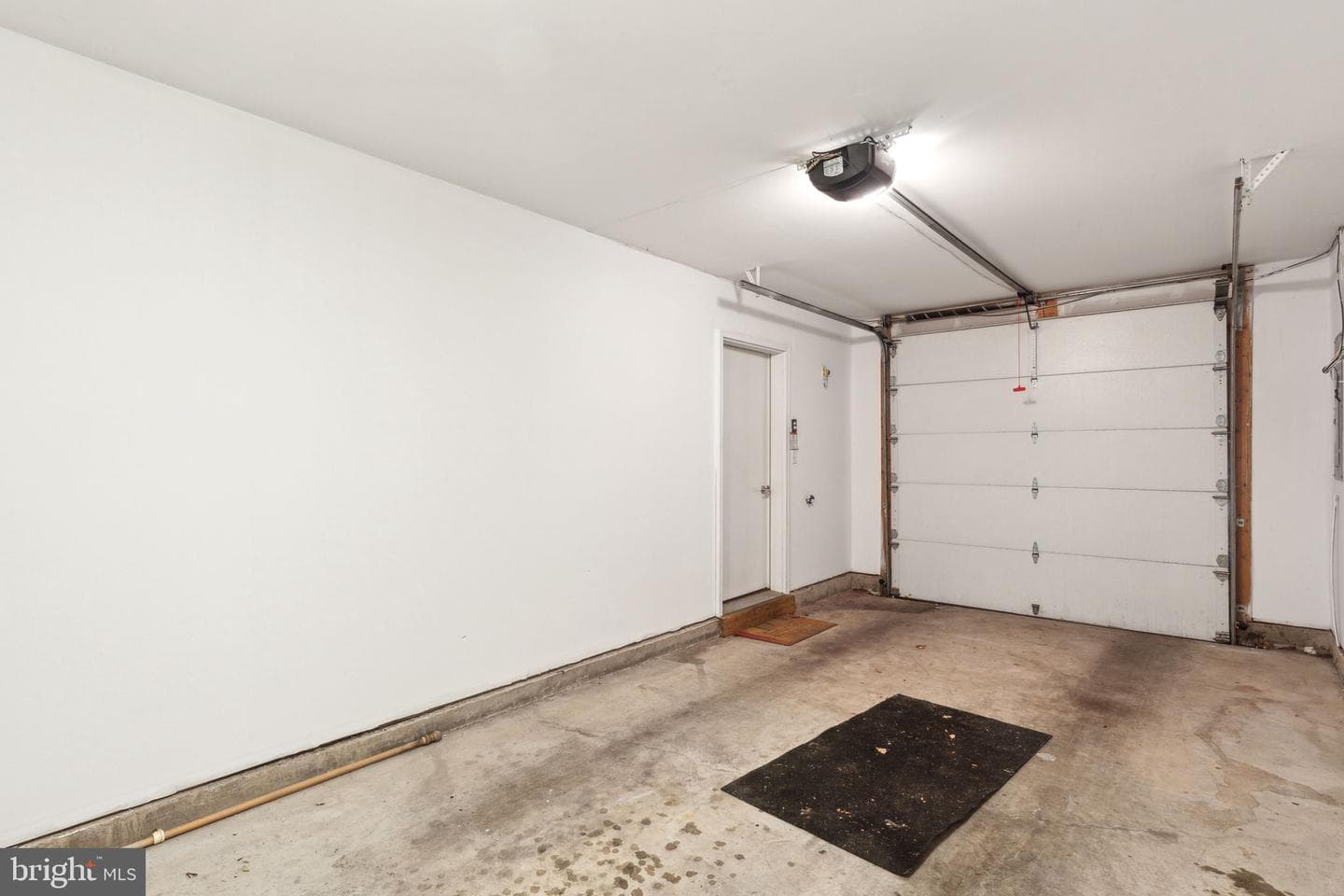 507 Montrose Street photo 16