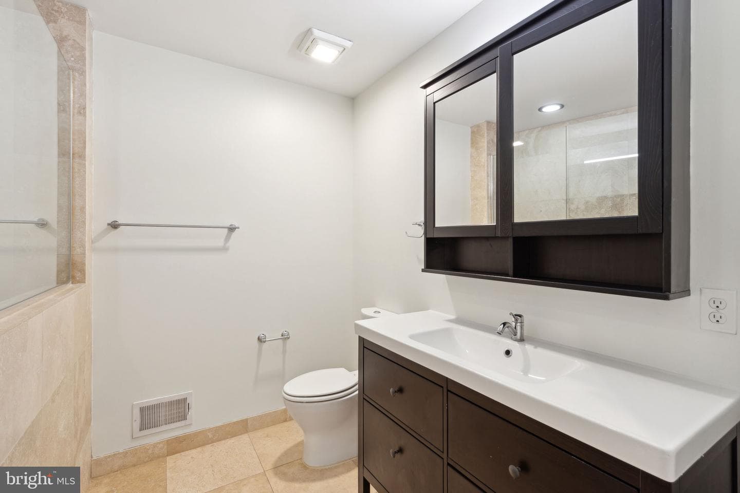 507 Montrose Street photo 42