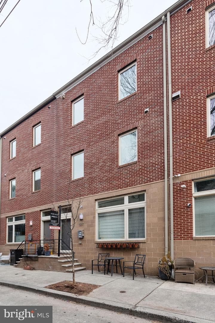 507 Montrose Street photo 53