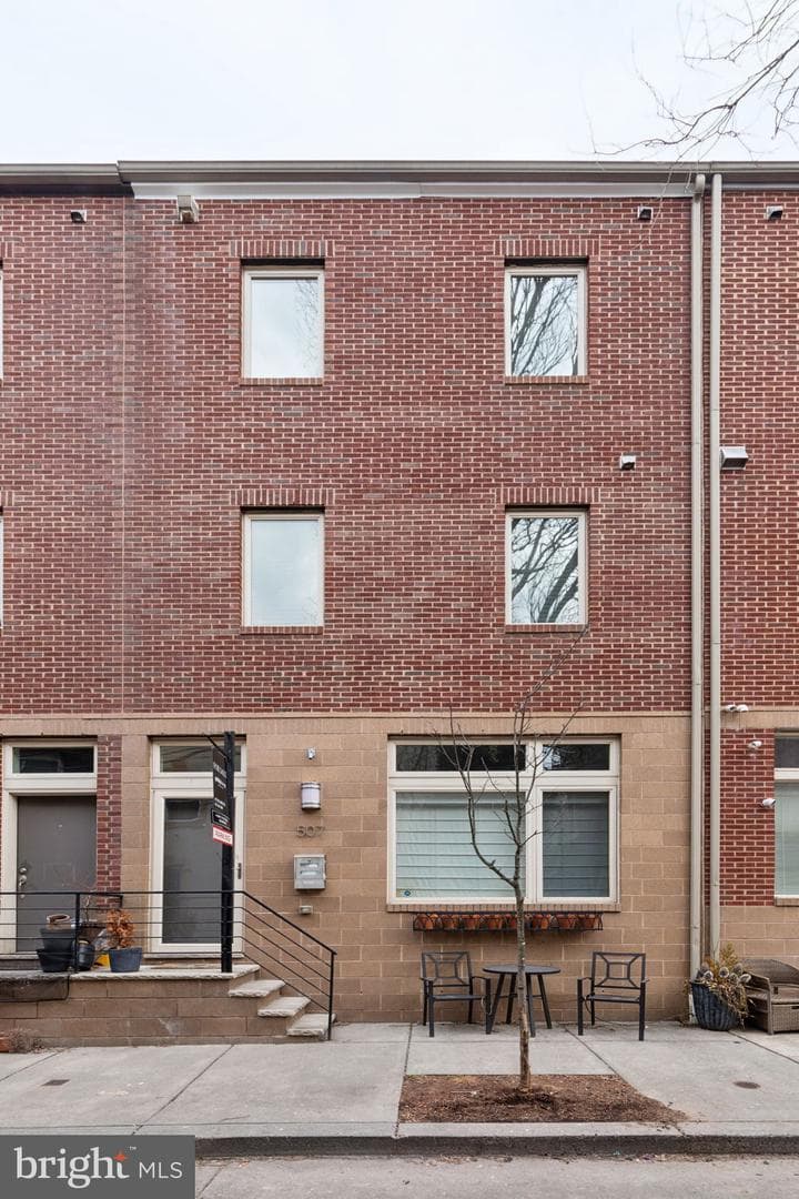 507 Montrose Street photo 55