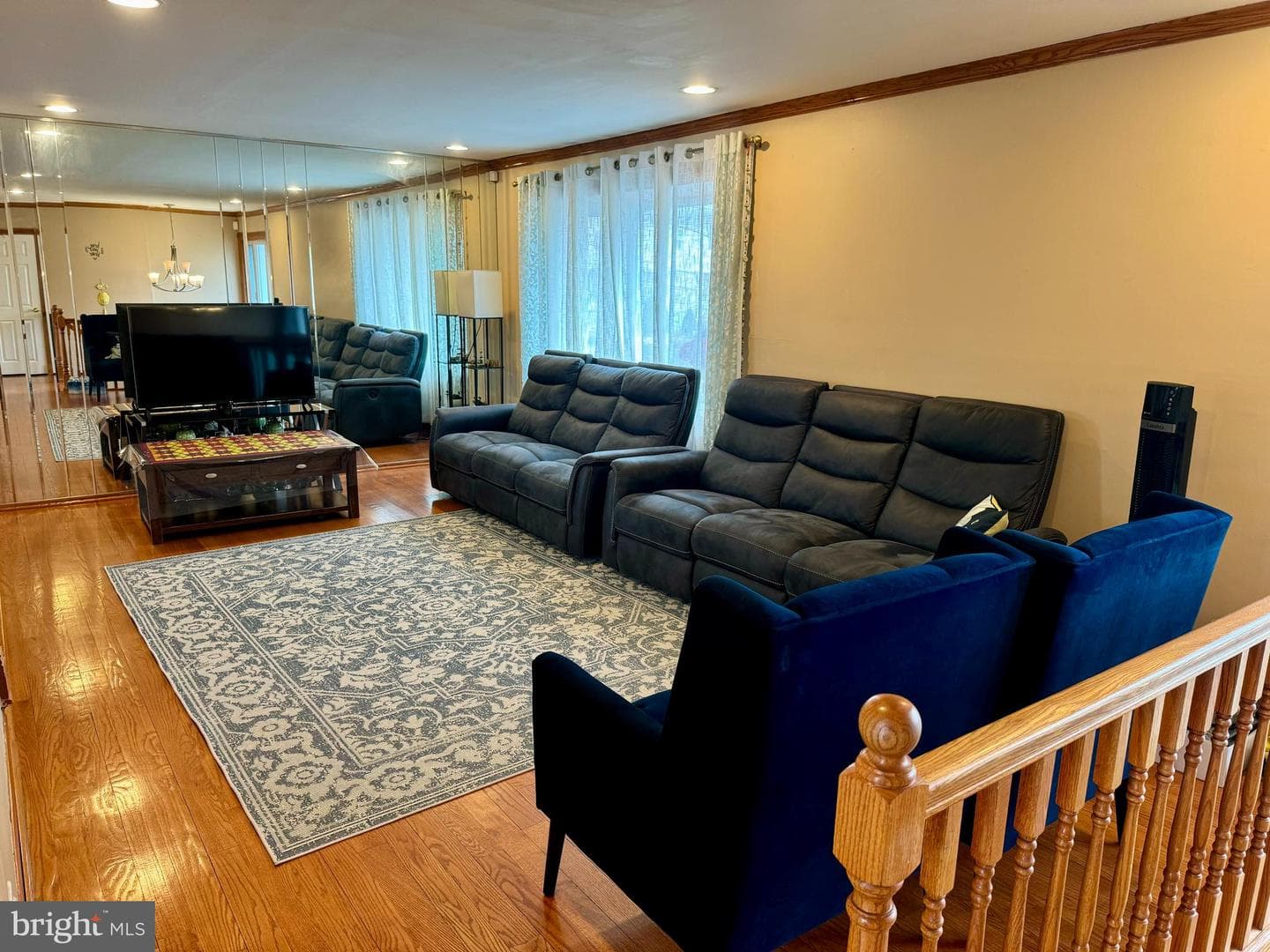 10100 Galahad Road photo 3