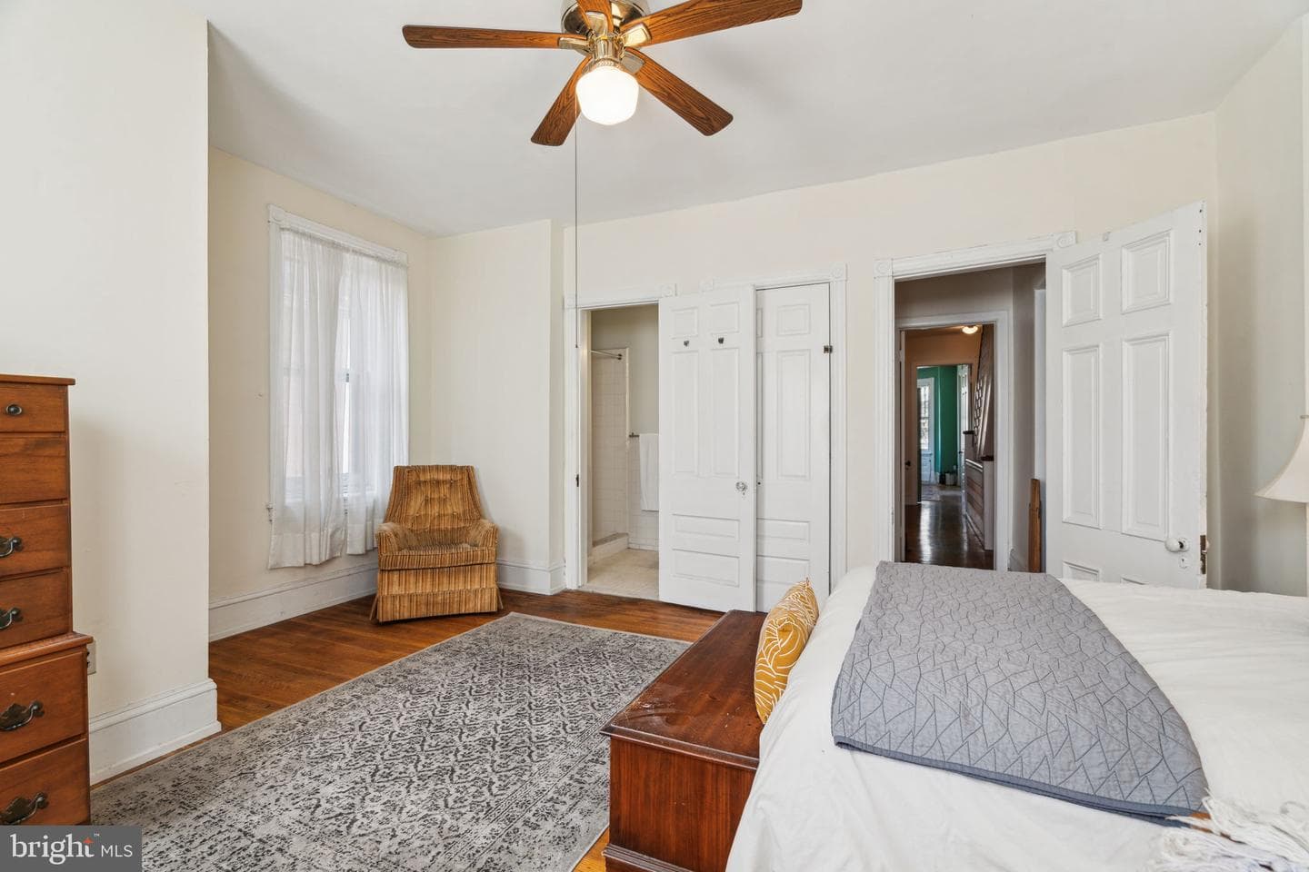 4810 Beaumont Avenue photo 15