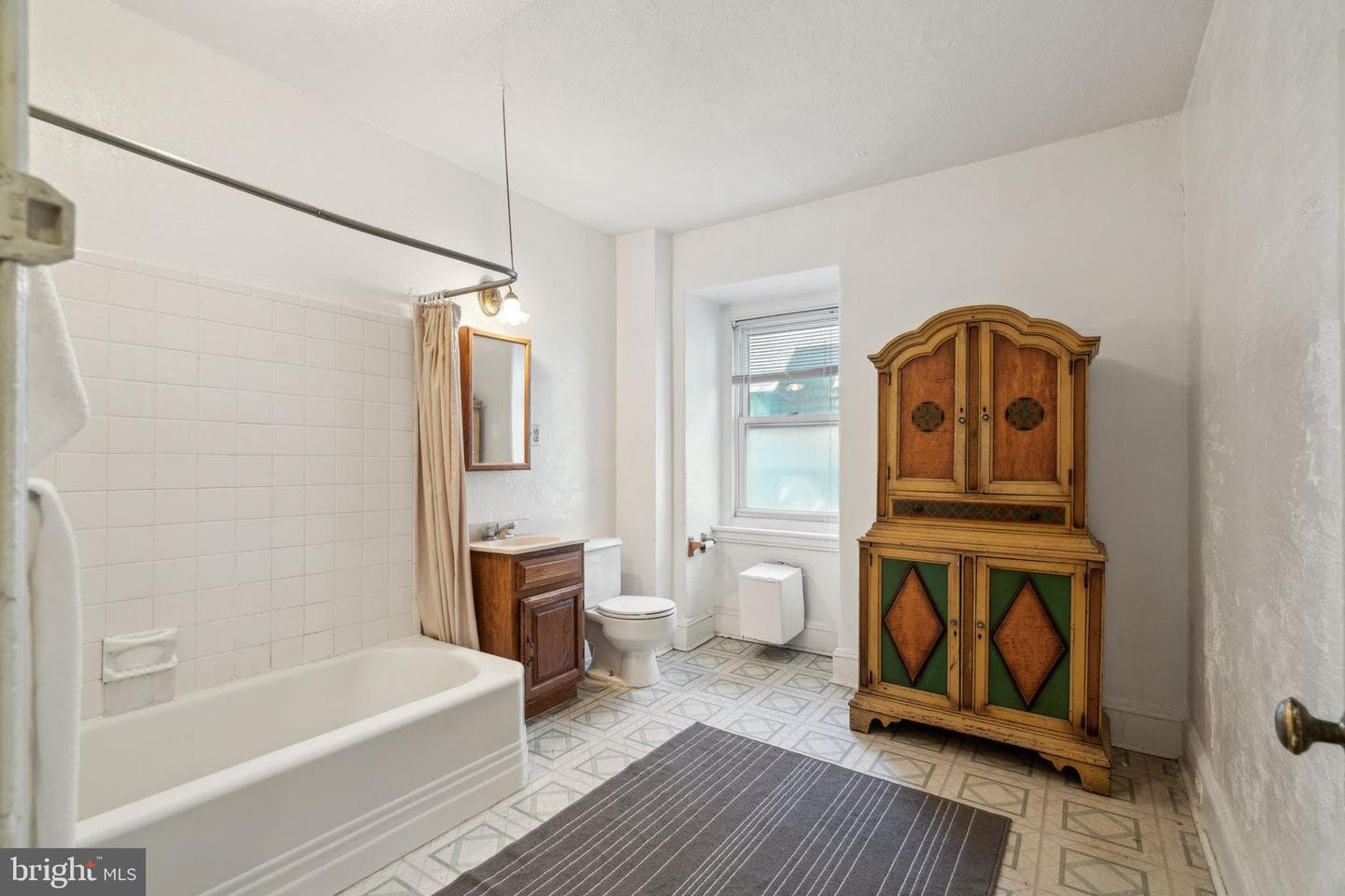 4810 Beaumont Avenue photo 24