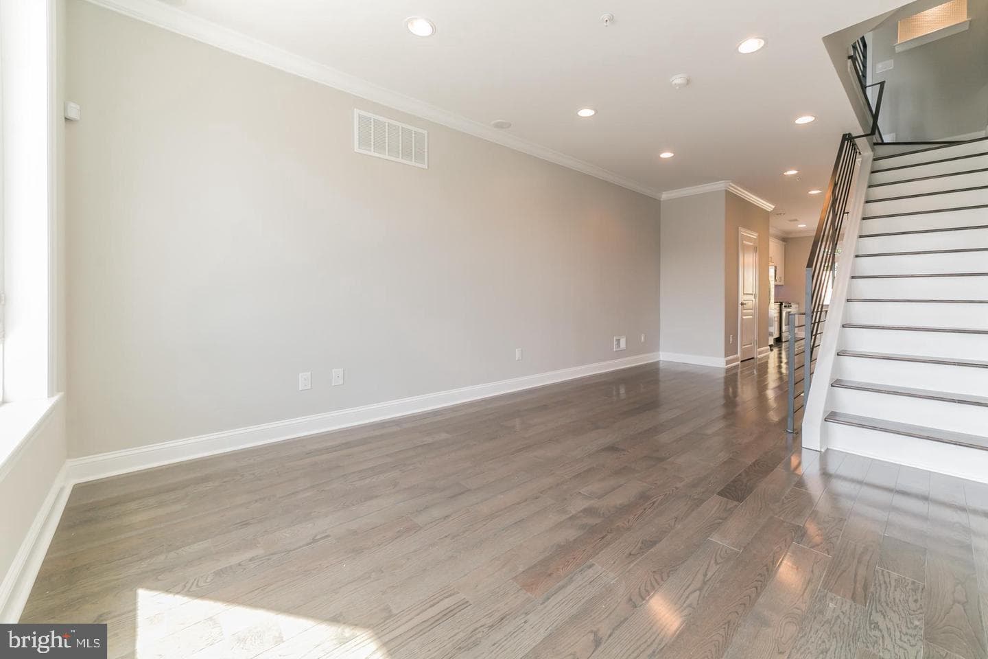 1816 E Lehigh Avenue photo 8
