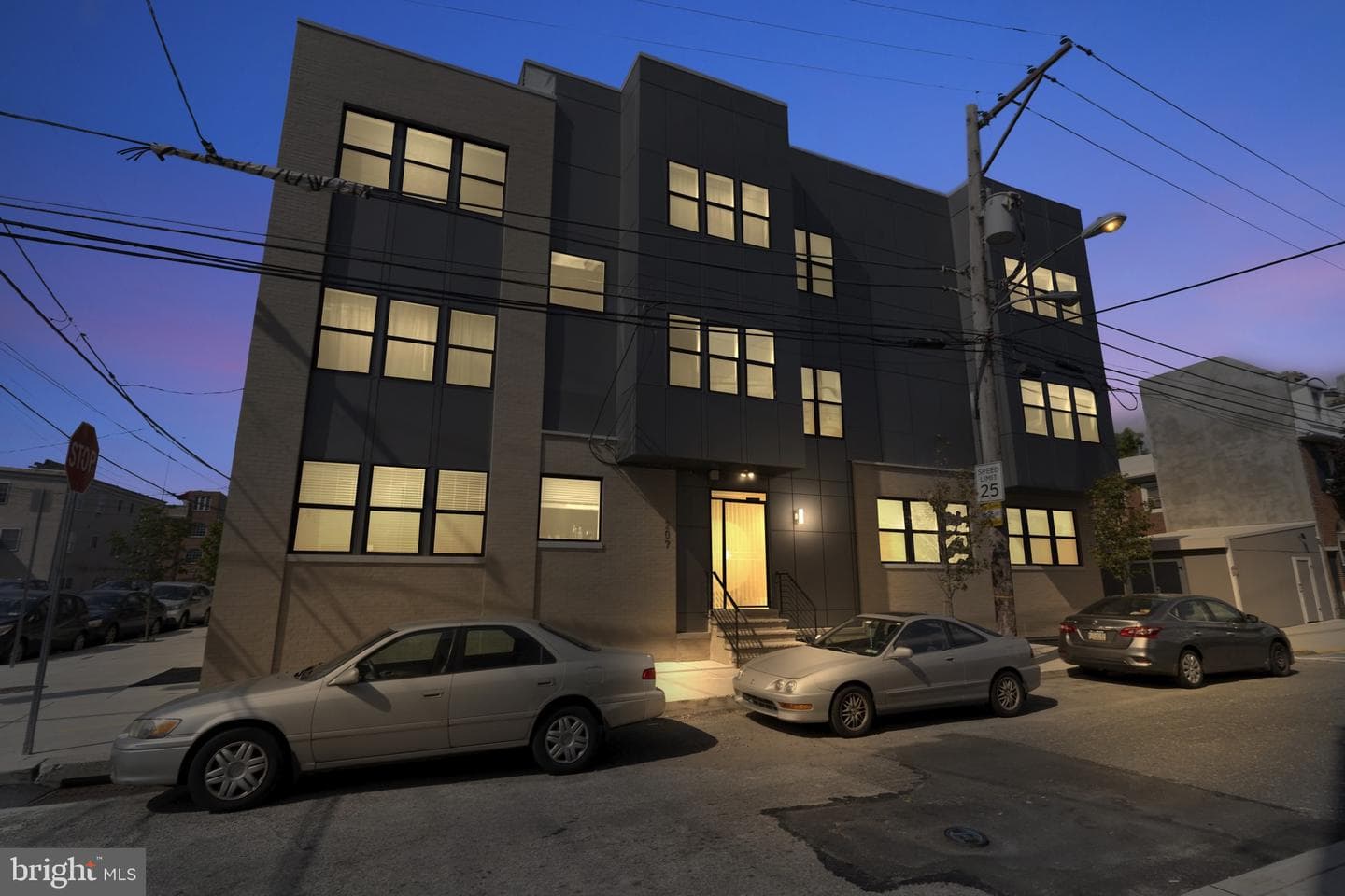 207 E Allen Street #8 photo 1