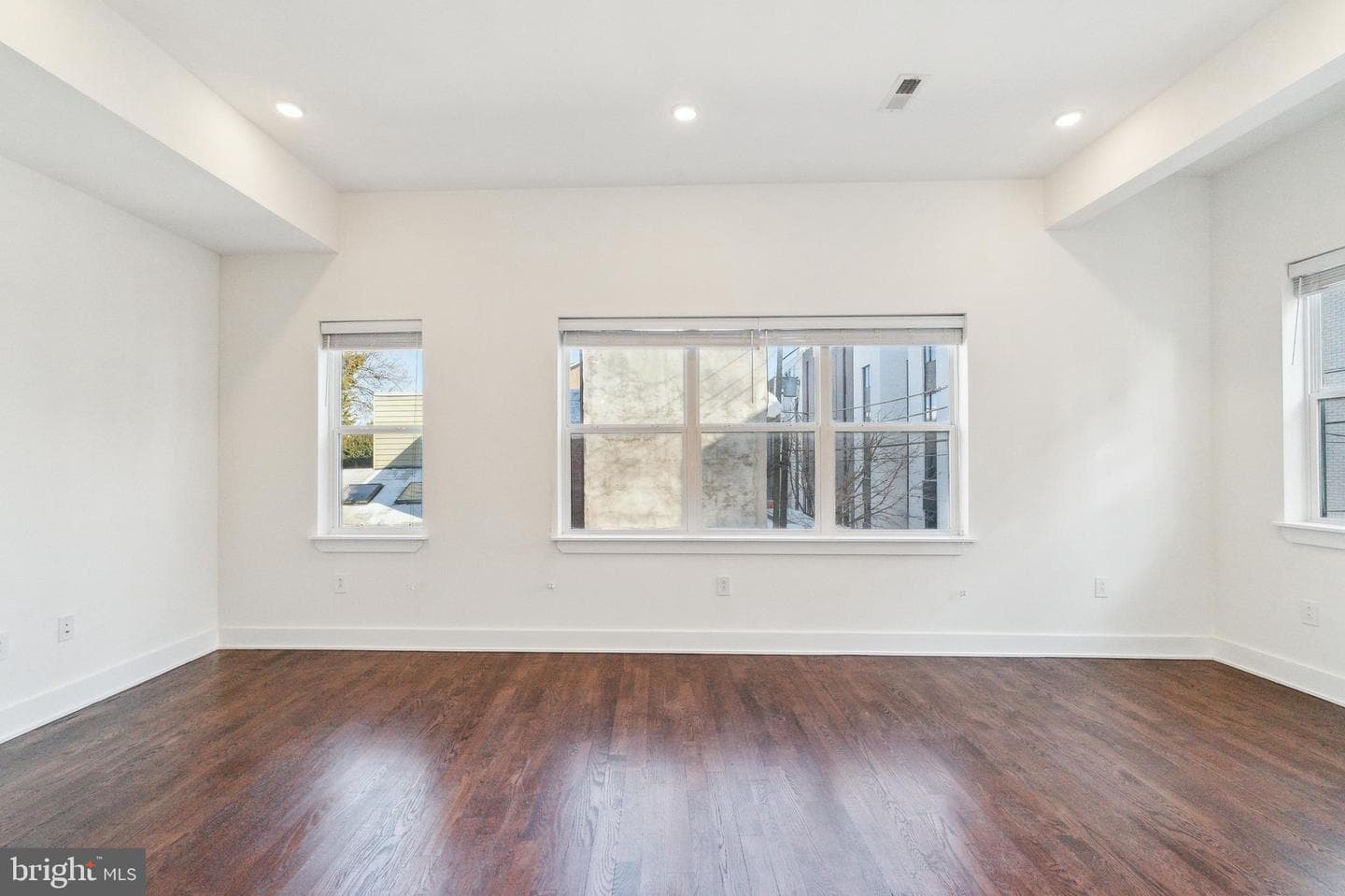 207 E Allen Street #8 photo 17