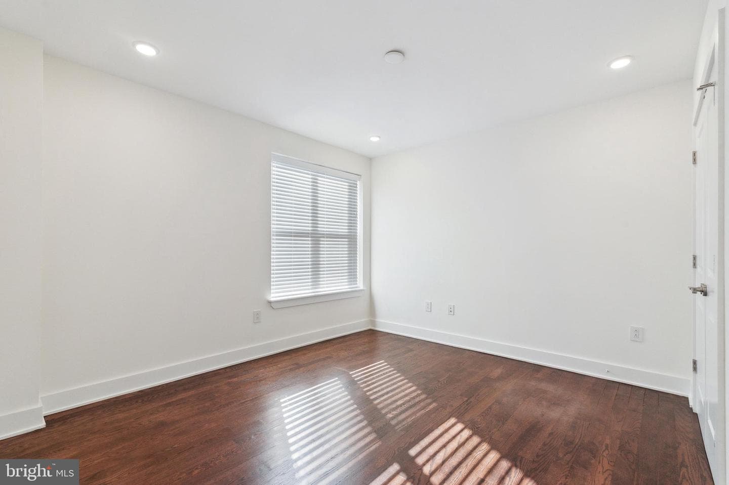 207 E Allen Street #8 photo 21