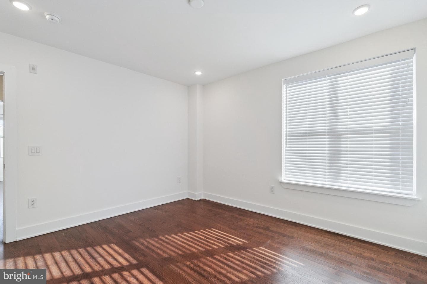 207 E Allen Street #8 photo 22