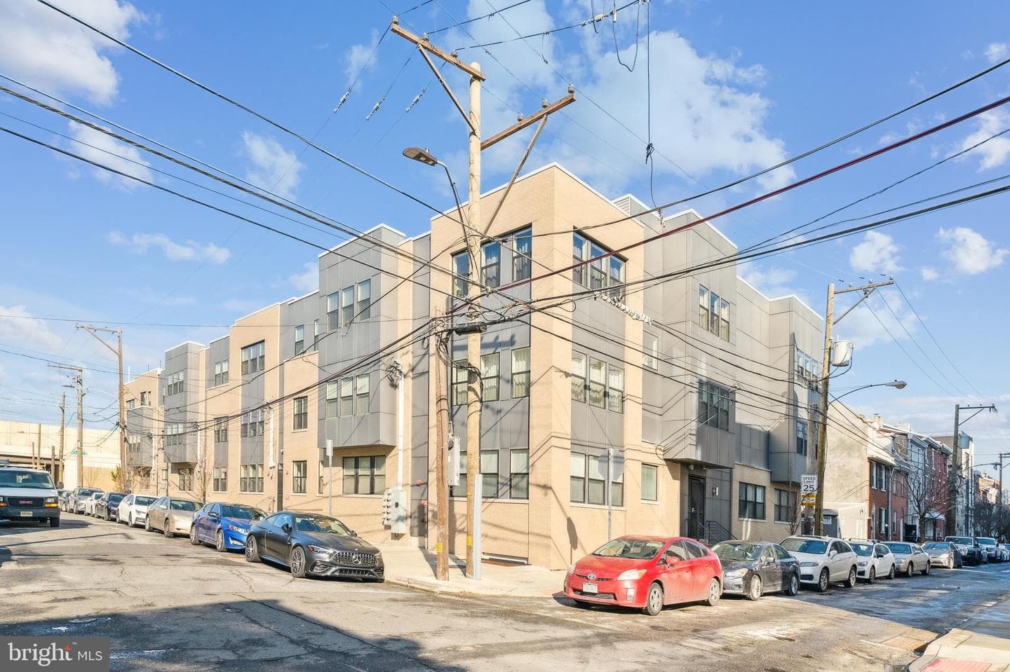 207 E Allen Street #8 photo 39