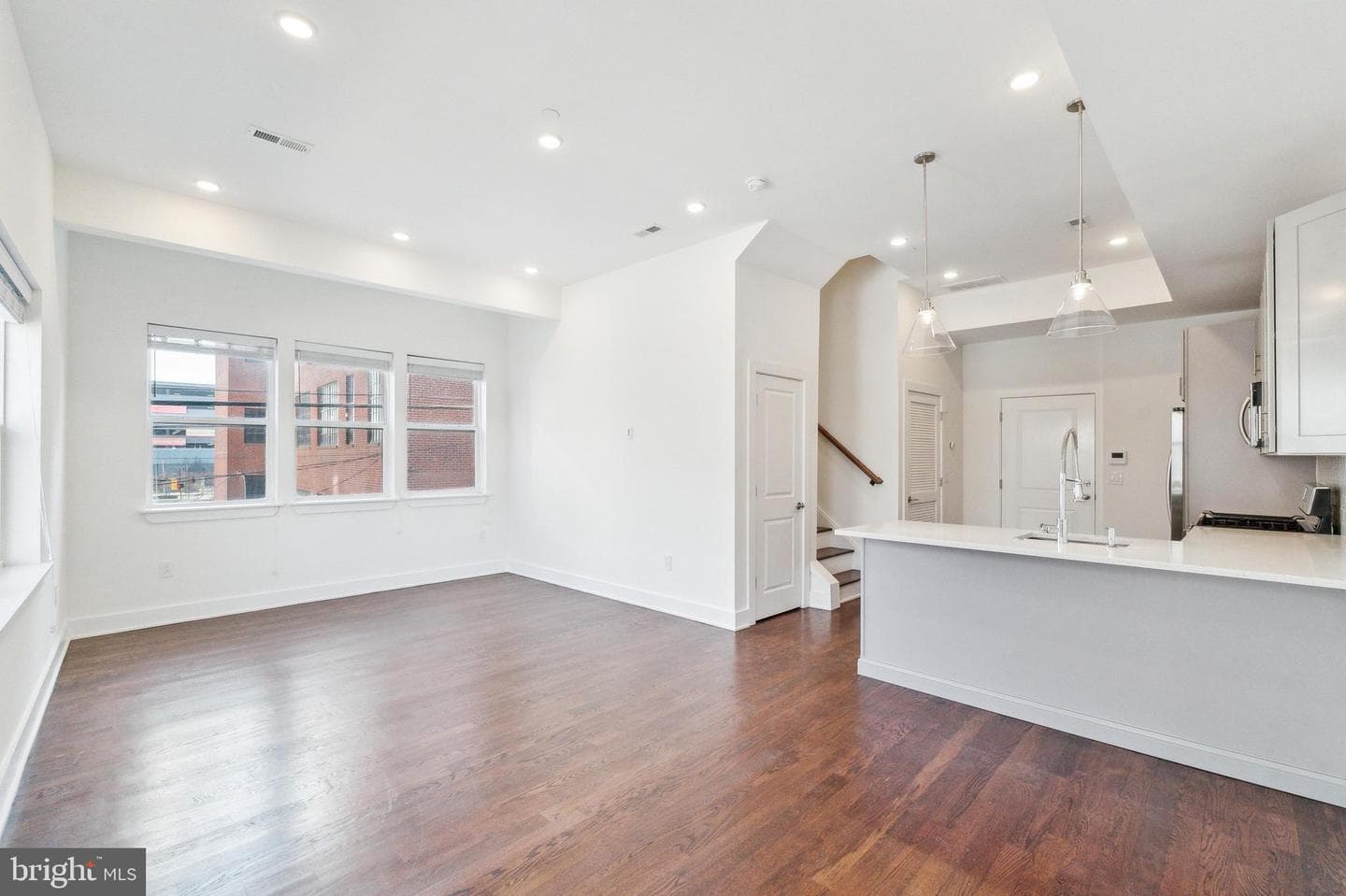 207 E Allen Street #8 photo 6