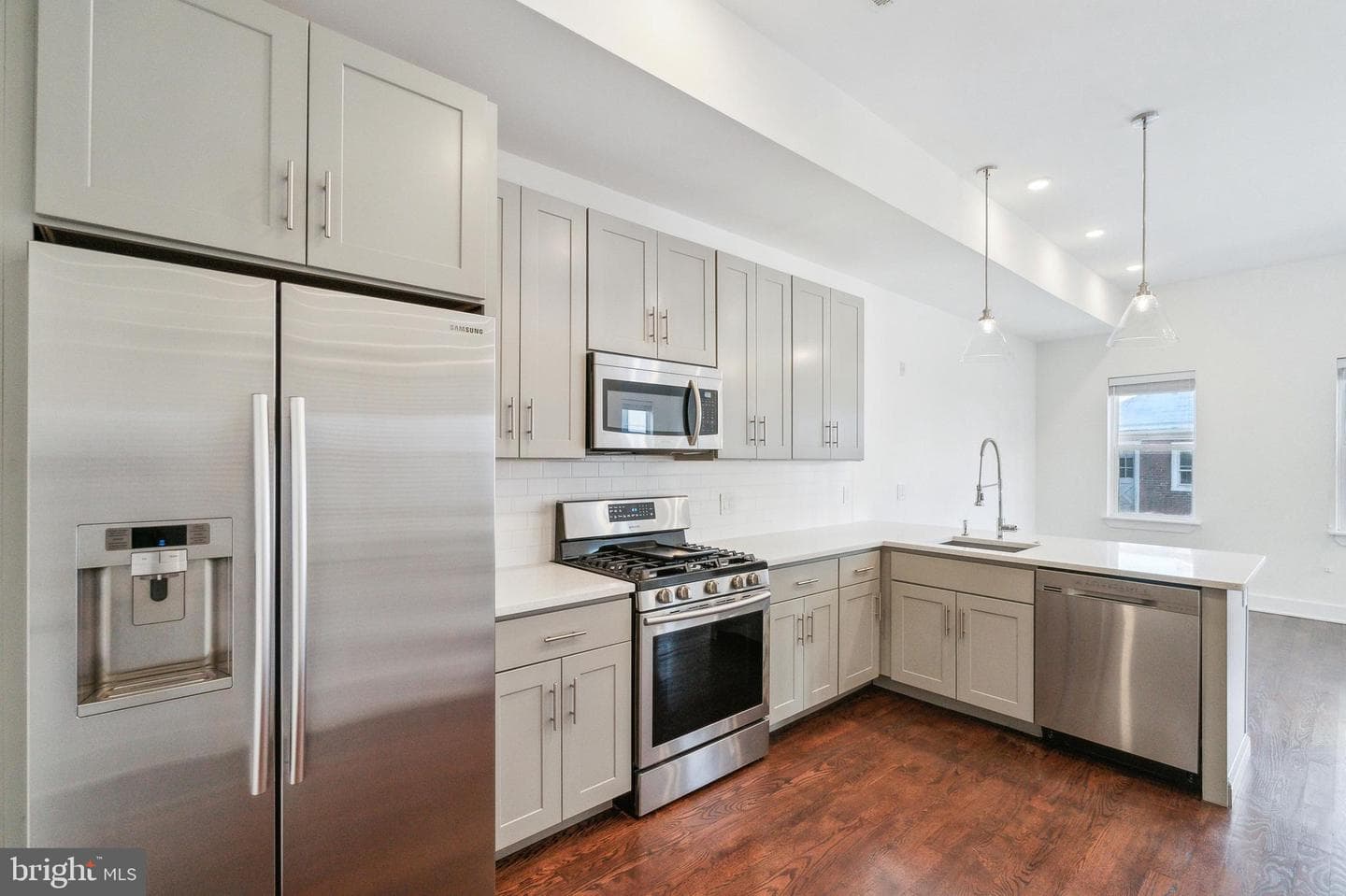207 E Allen Street #8 photo 8