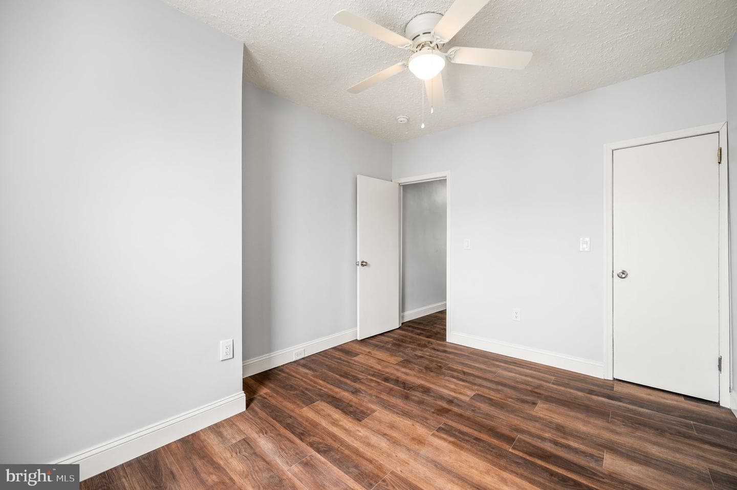 989 Carver Street photo 18