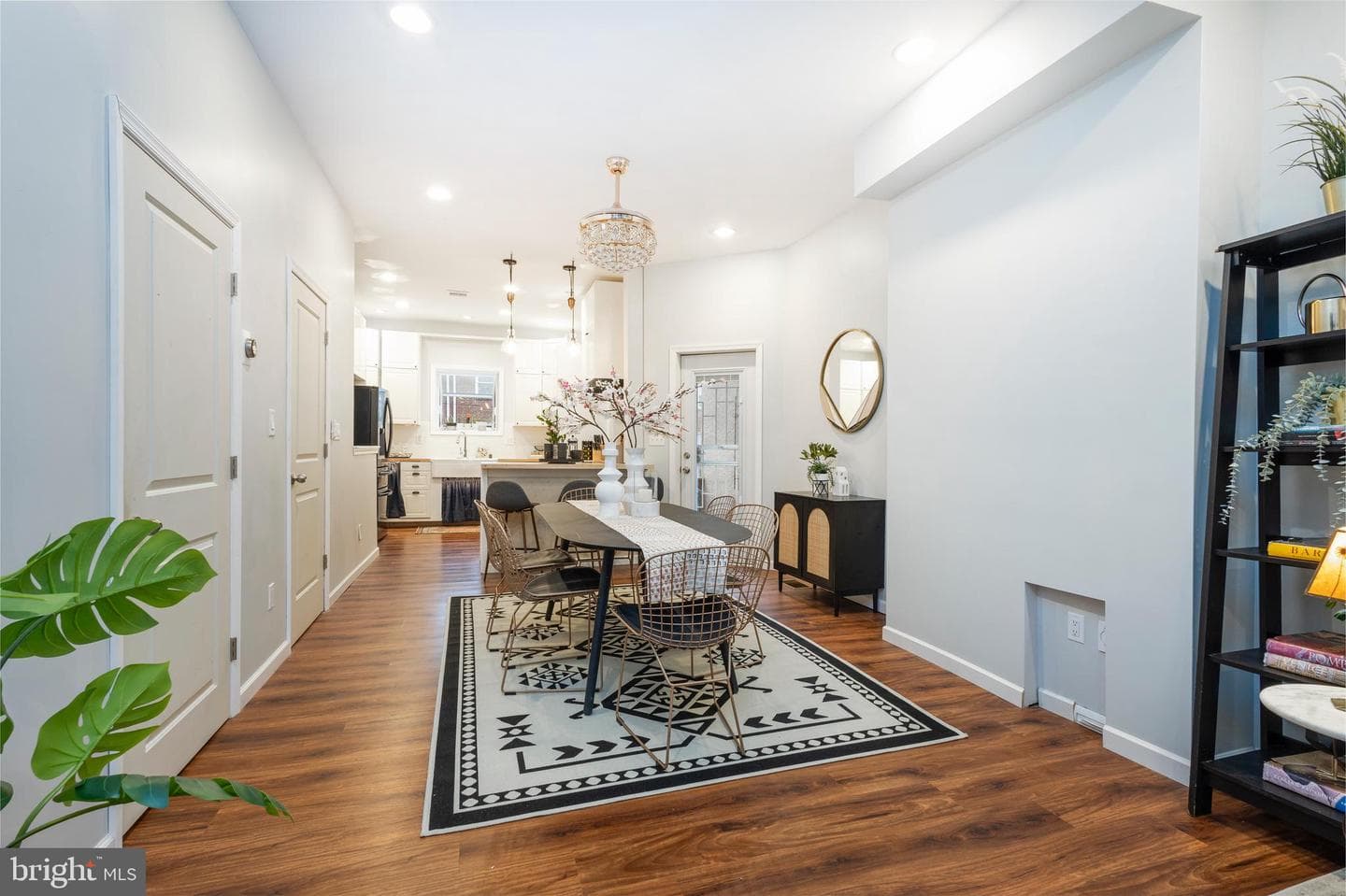 423 Vernon Road photo 9