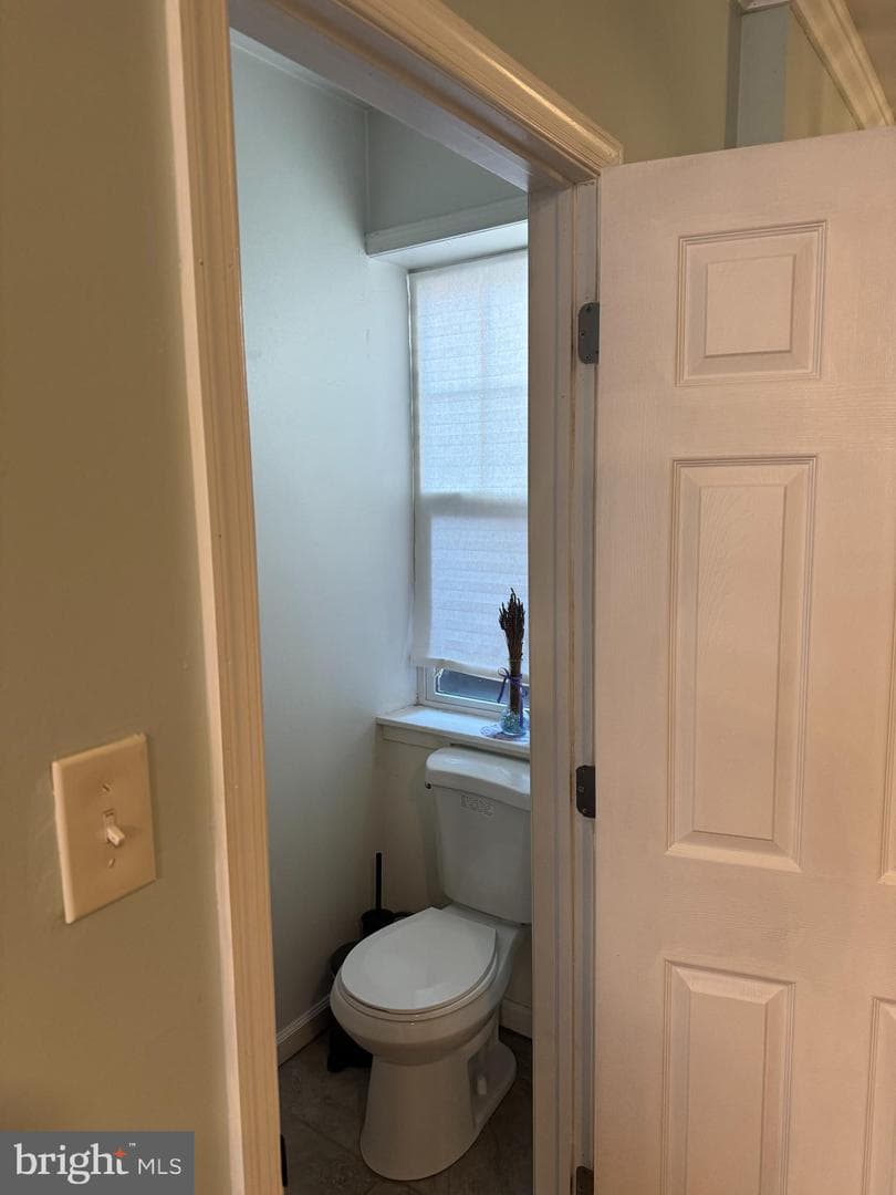 1447 N Hollywood Street photo 10