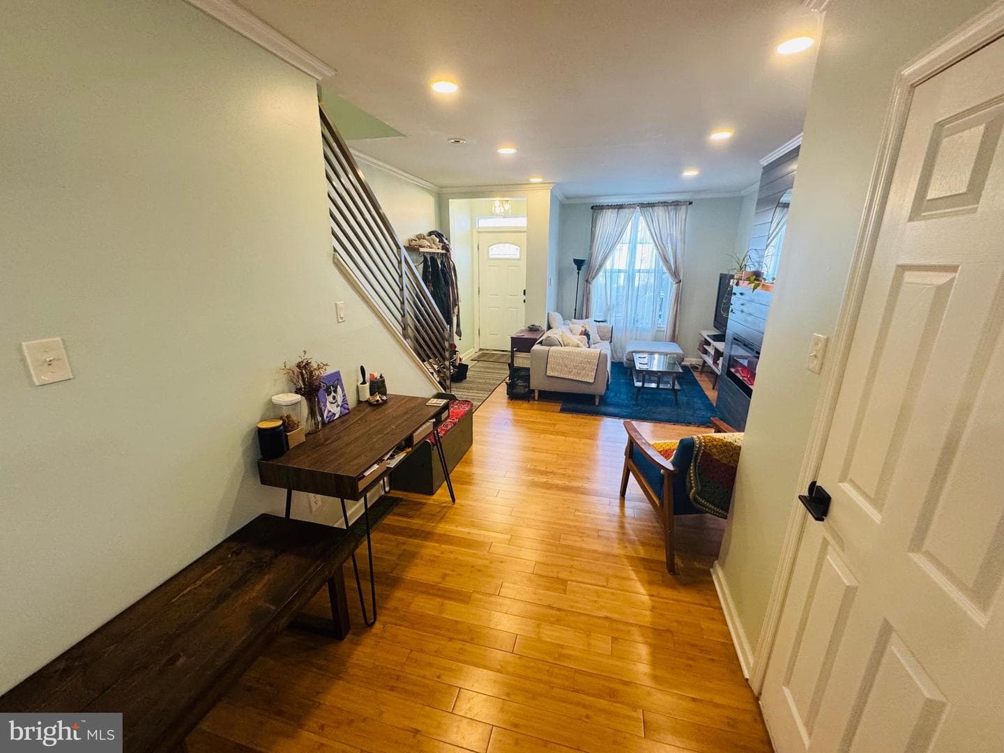 1447 N Hollywood Street photo 4