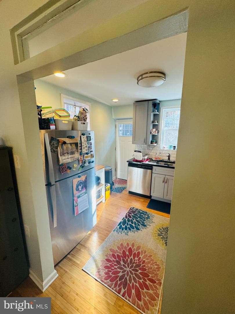 1447 N Hollywood Street photo 8