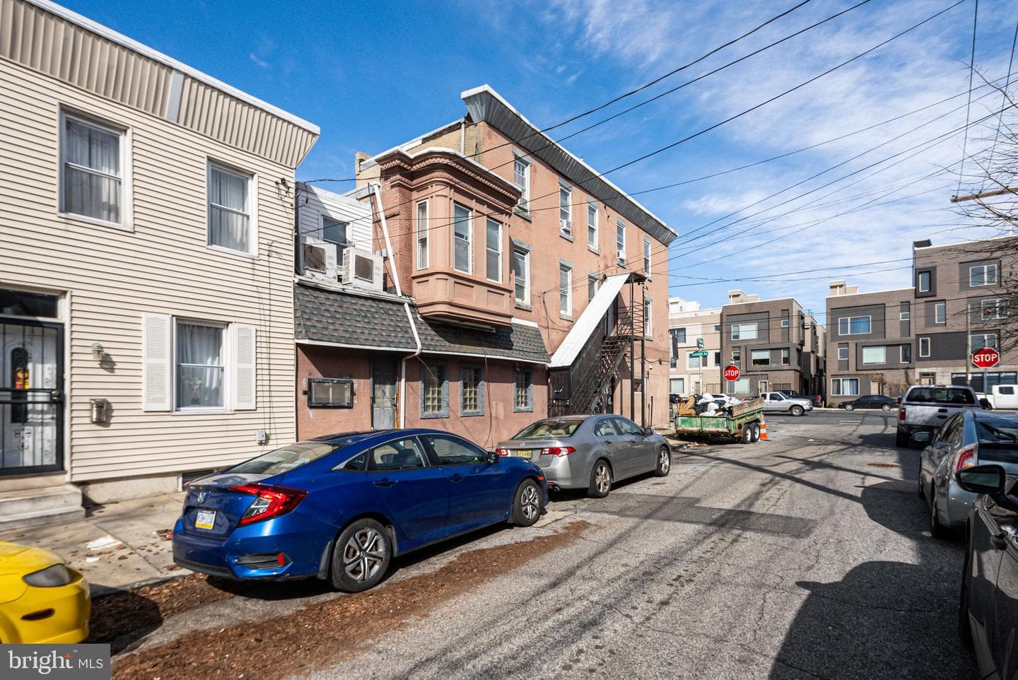 2124 E Lehigh Avenue photo 2