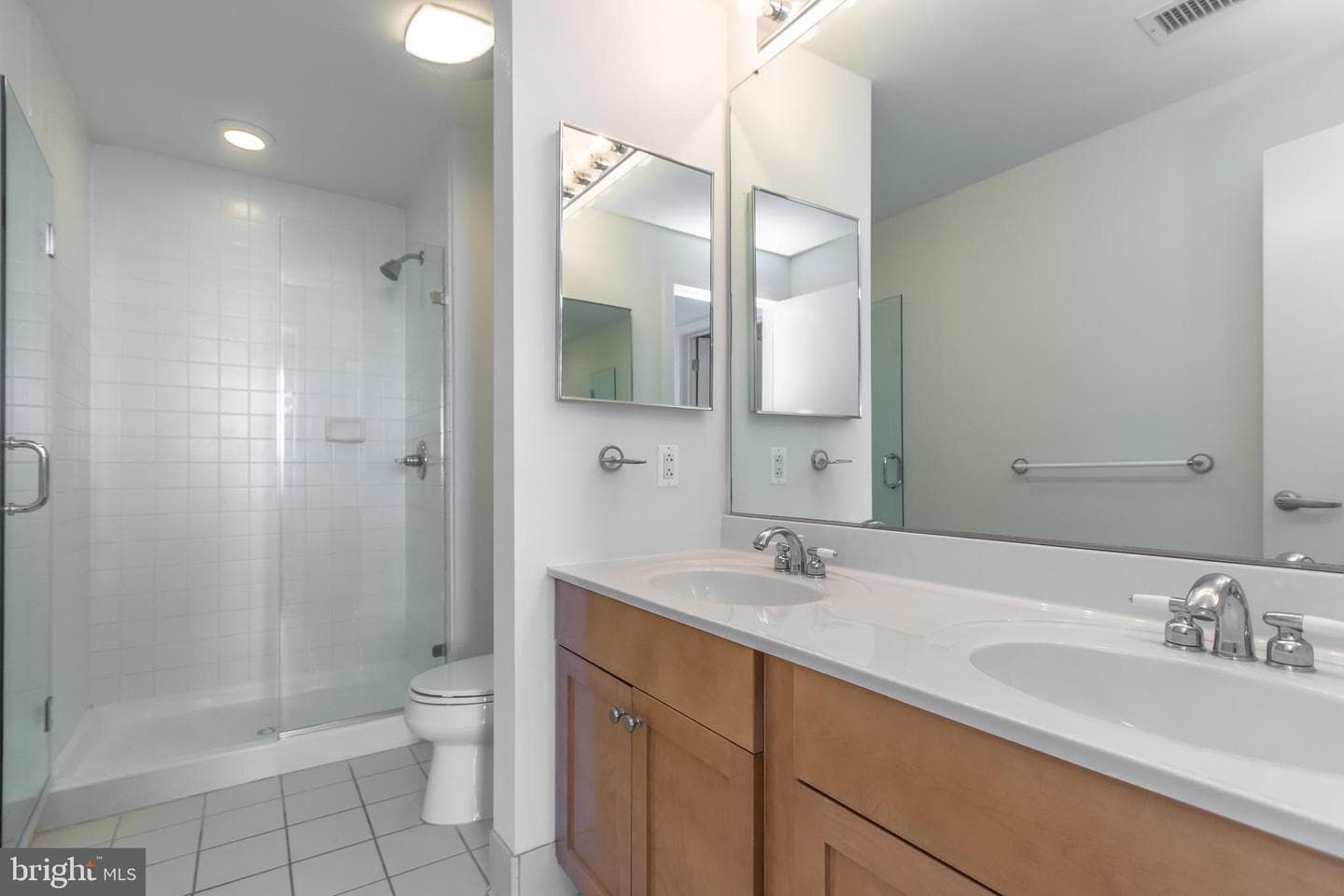 717 S Chris Columbus Boulevard #704 photo 30
