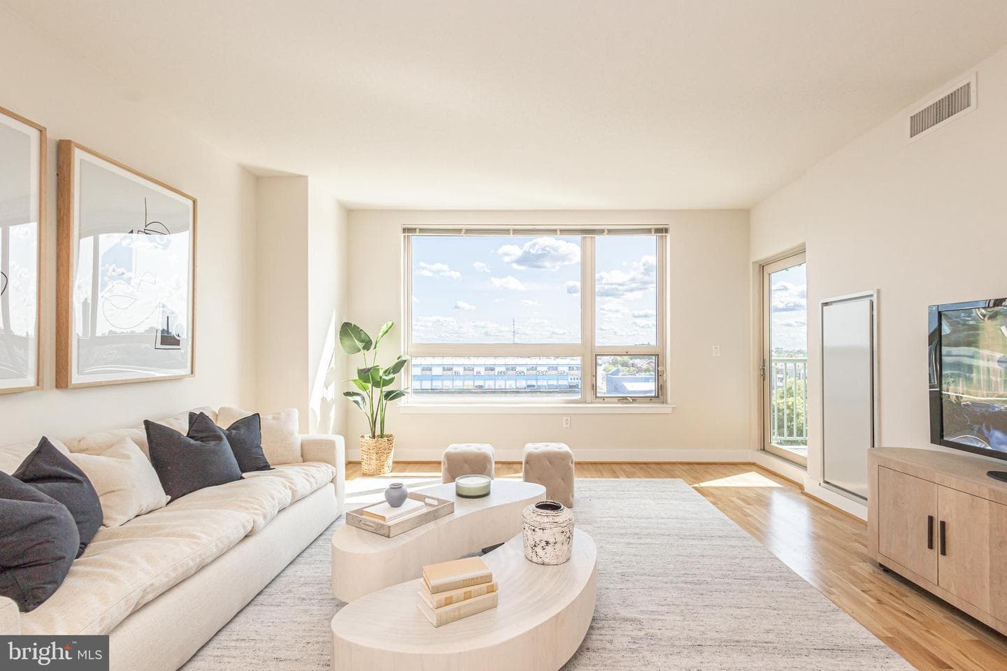 717 S Chris Columbus Boulevard #704 photo 7