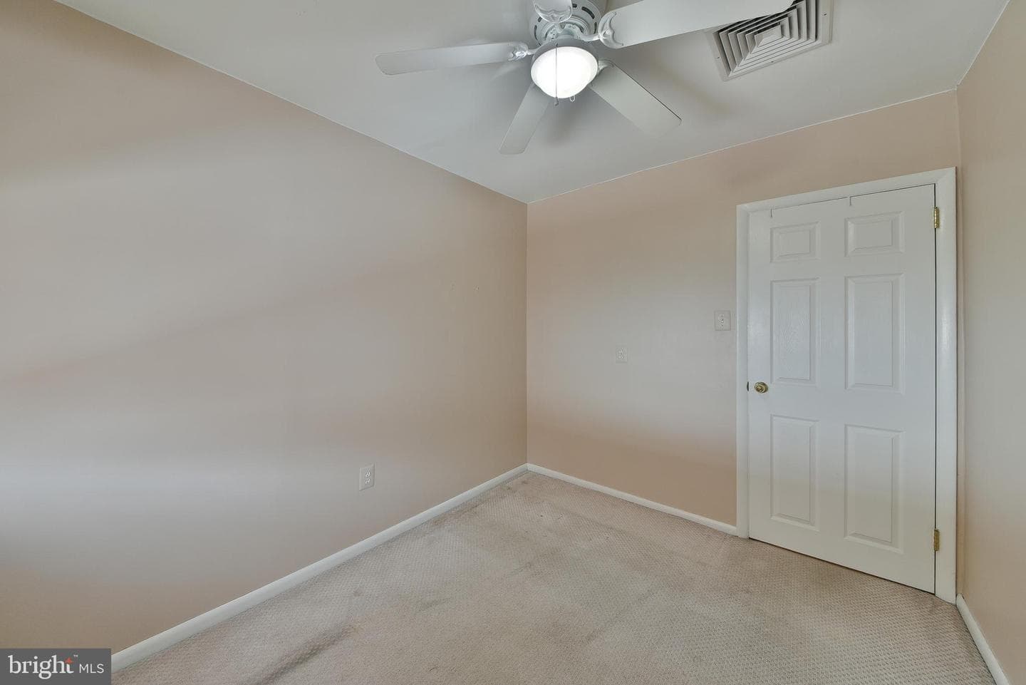 15118 Milford Street photo 16