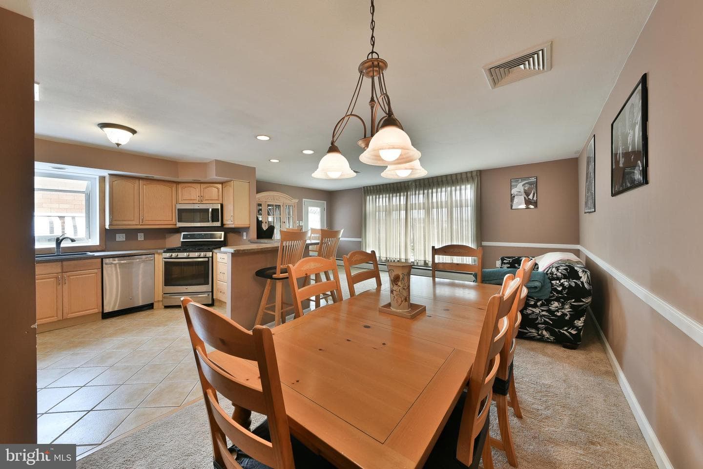 15118 Milford Street photo 9