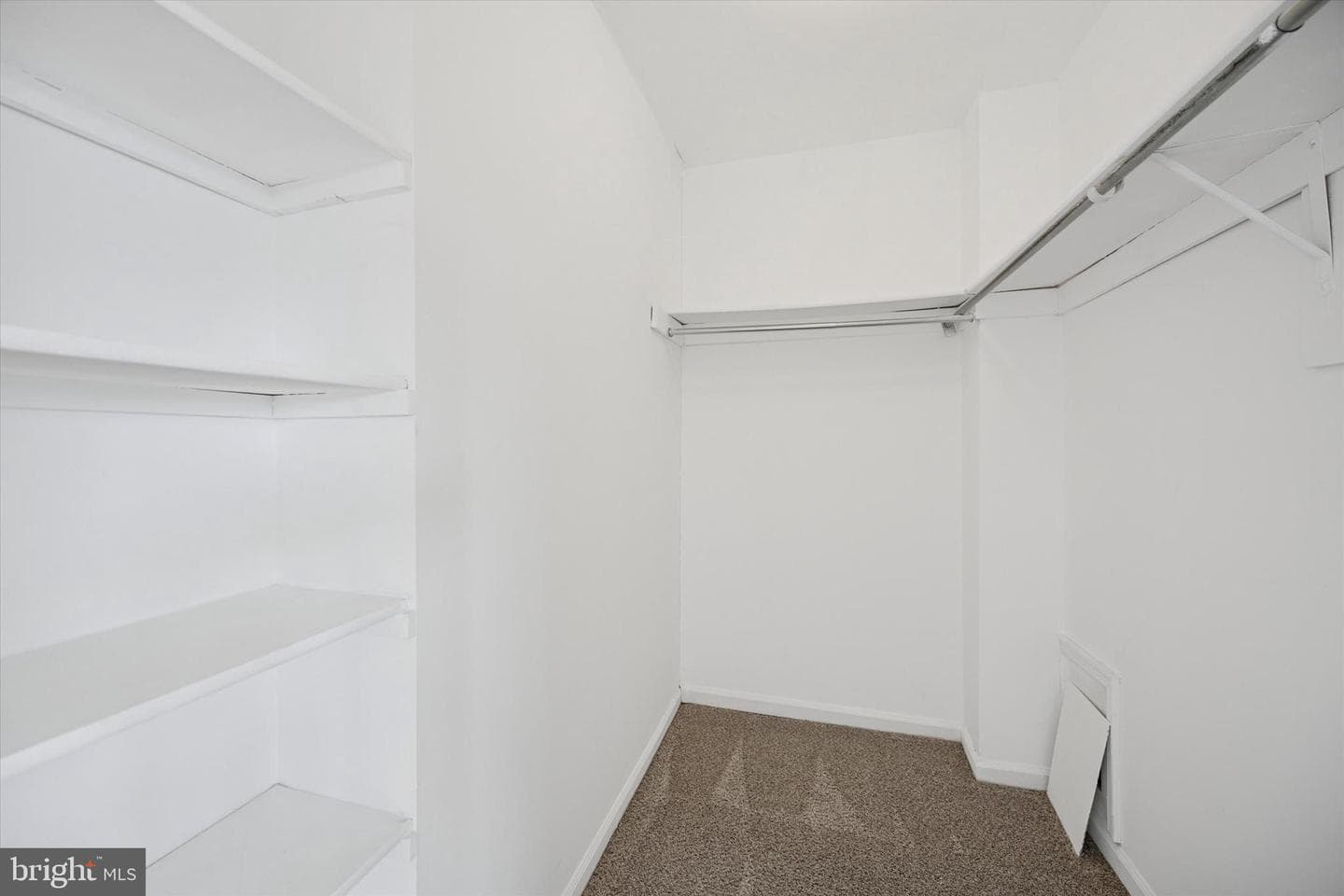 6714 Cinnamon Drive photo 22