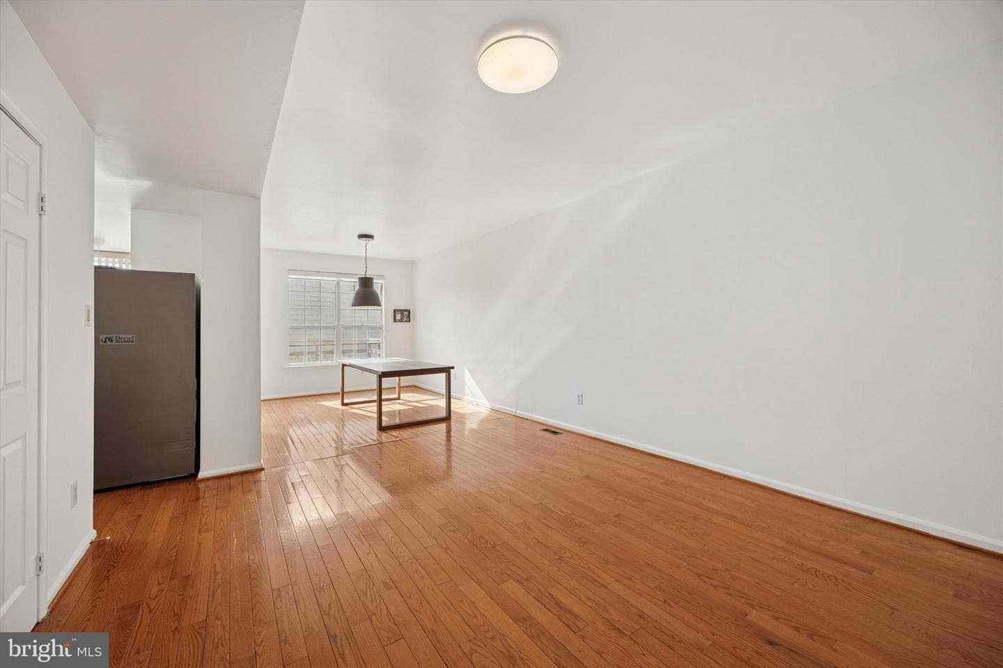 6714 Cinnamon Drive photo 3