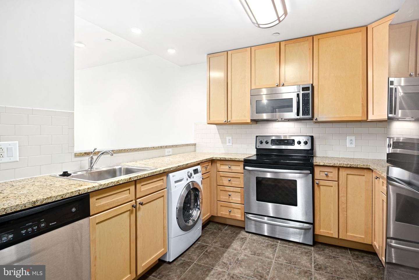 111 S 15th Street #1810 photo 8