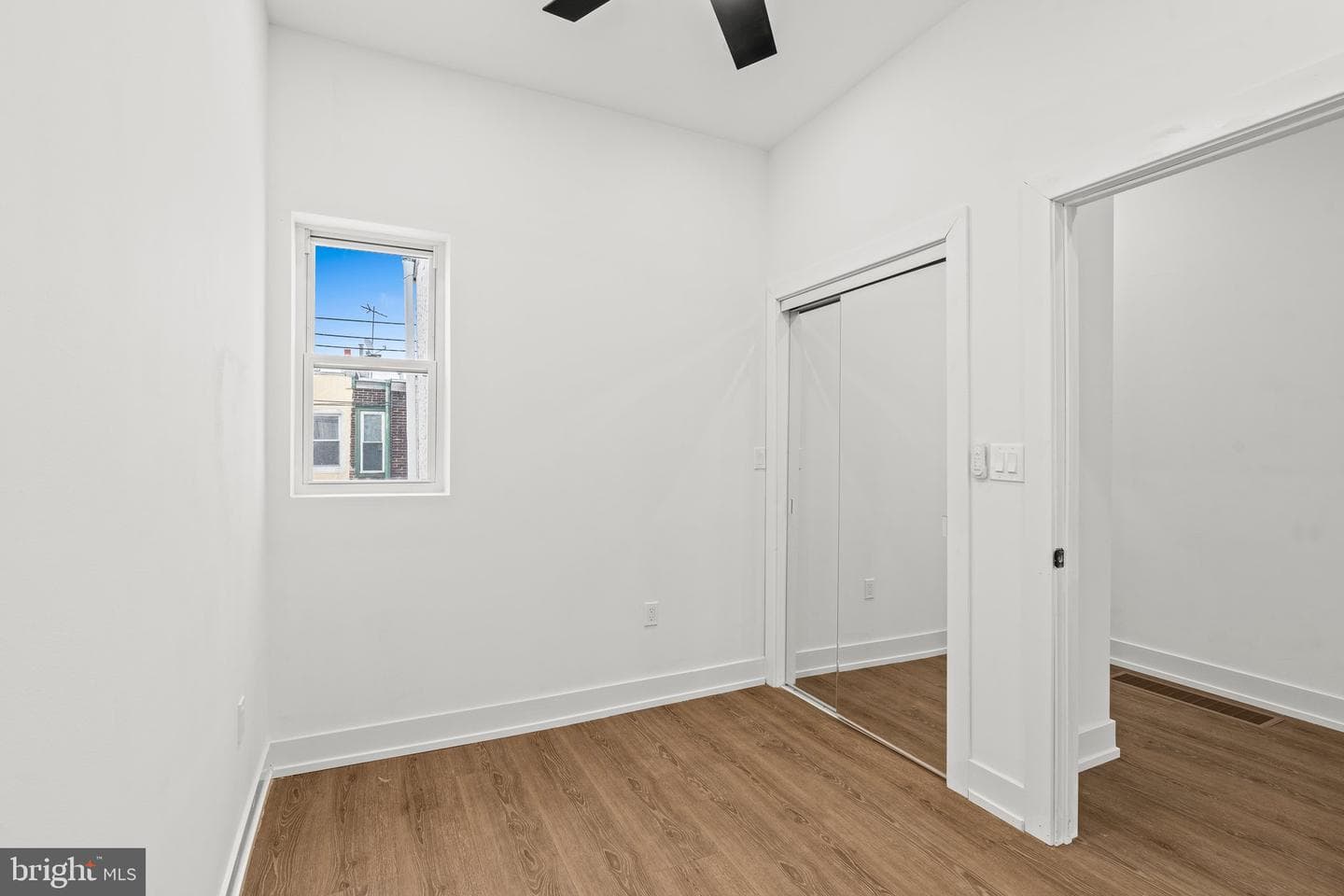 2047 S Beechwood Street photo 17