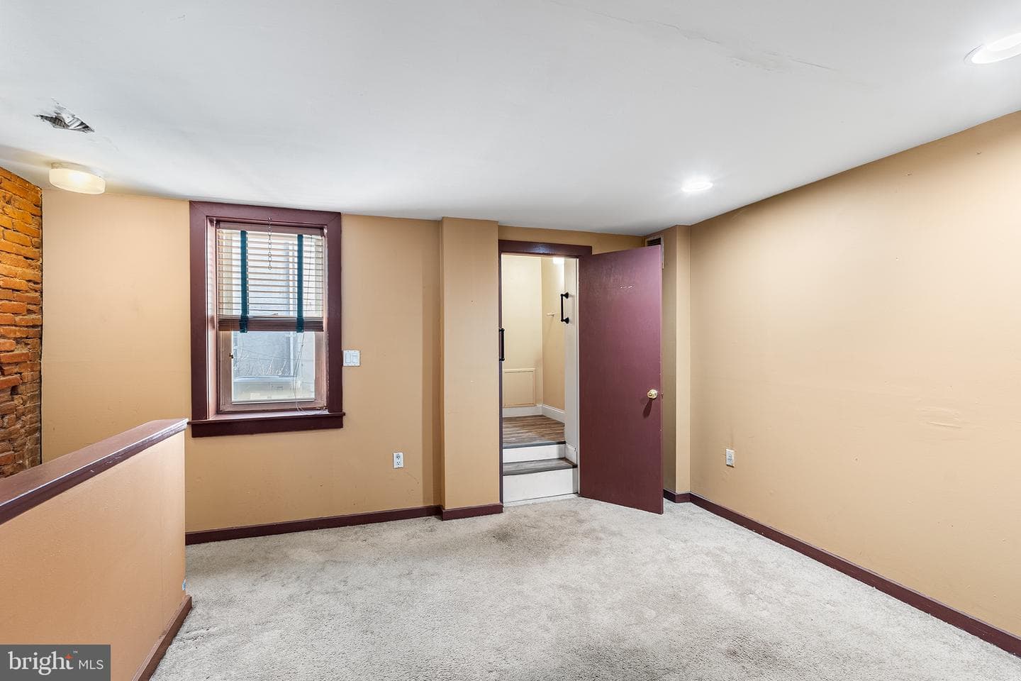 826 Kimball Street photo 9